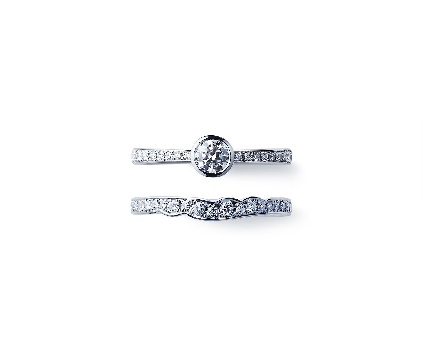 婚約指輪“八重霞” 結婚指輪“花麗”との重ね付け