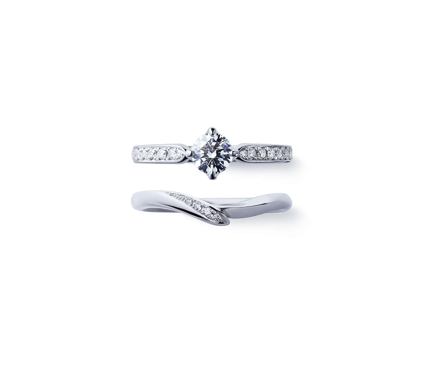 婚約指輪“睡蓮” 結婚指輪“初桜”との重ね付け