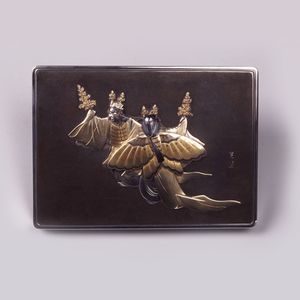 胡蝶の舞図金工煙草箱｜和彫りの名品 ｜和彫り 伝統の彫金技術｜結婚